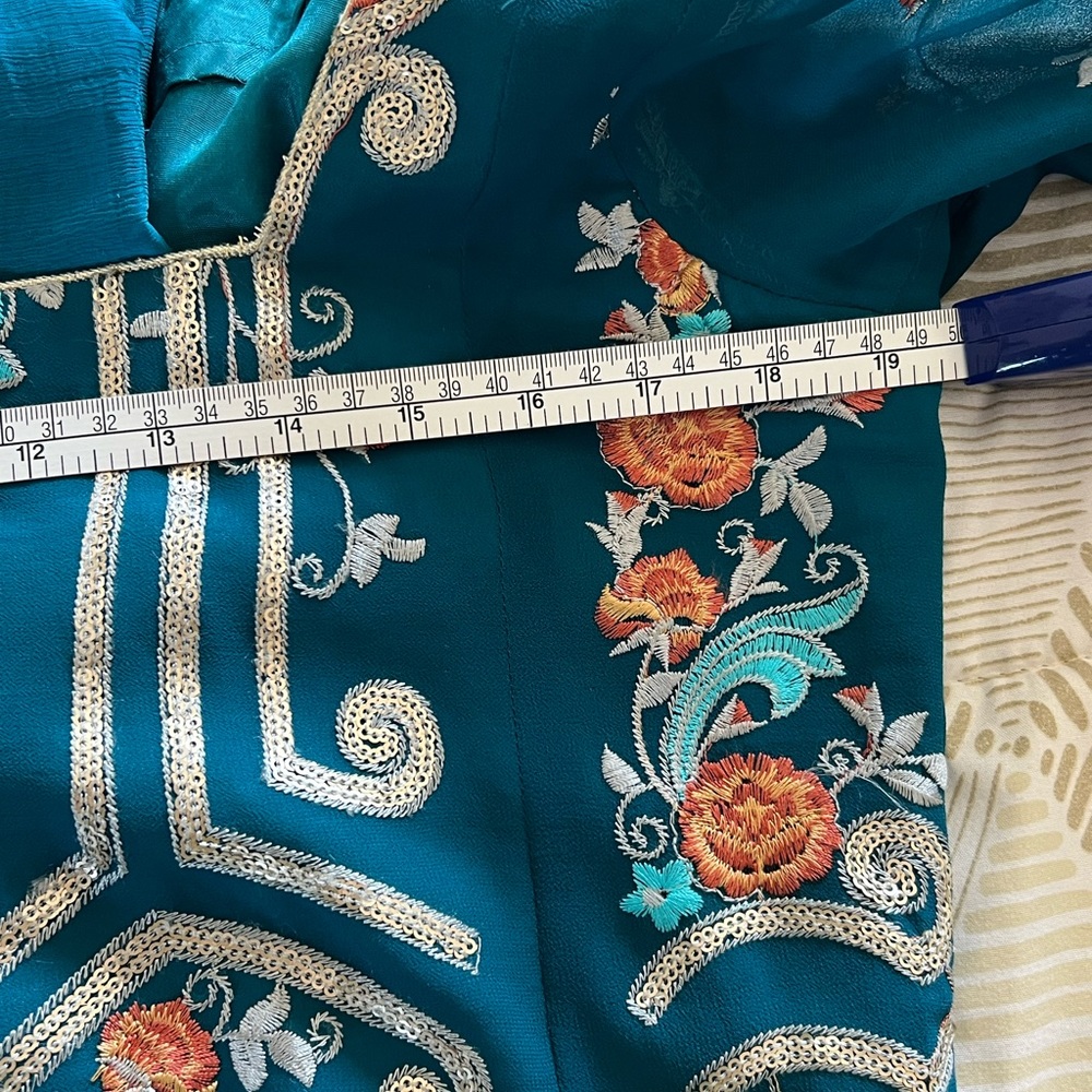 Kameez salwar in an excellent condition.